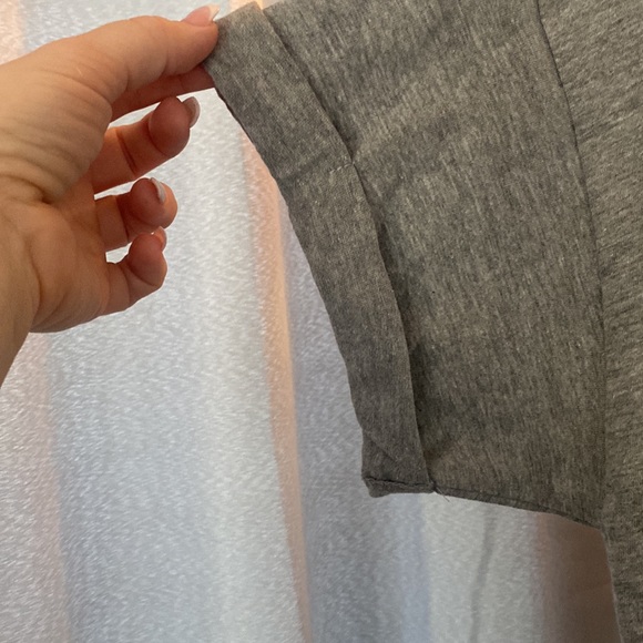 NWT Francesca’s Alya Women’s Beaded and Sequined Champagne Tee Gray Medium - Picture 7 of 7